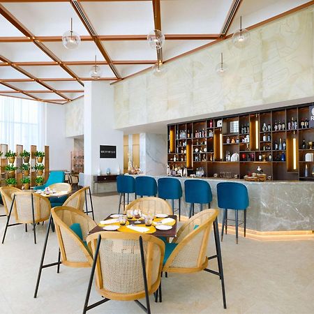 Novotel New Delhi City Centre Екстериор снимка