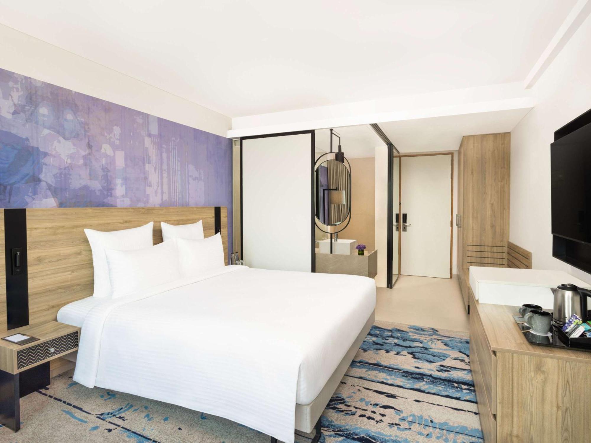Novotel New Delhi City Centre Екстериор снимка