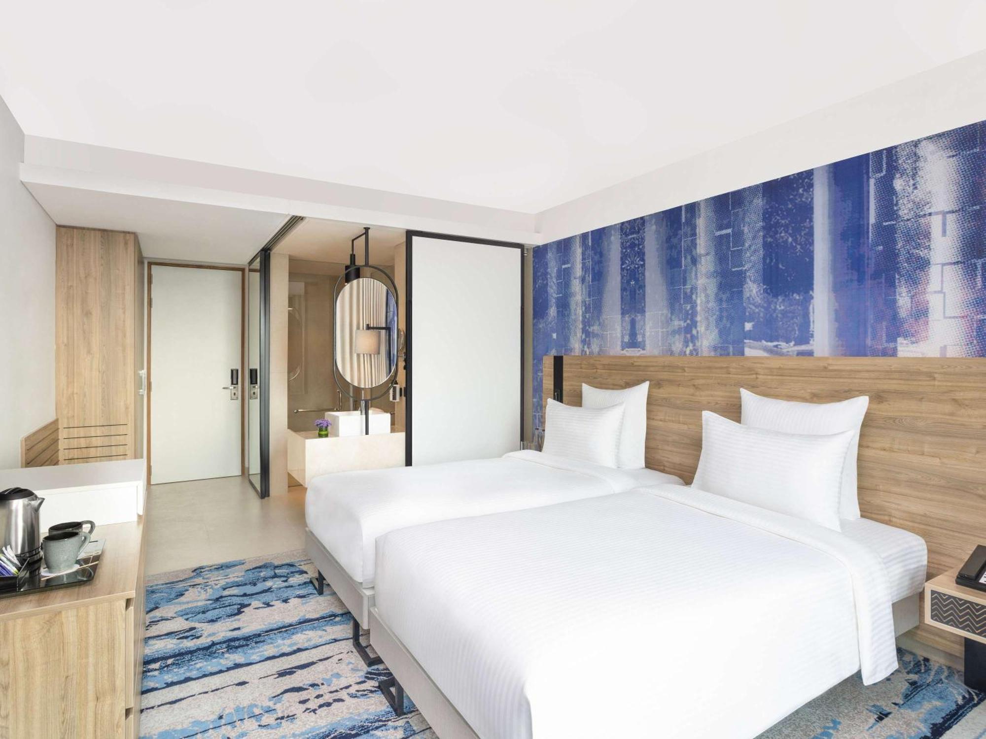 Novotel New Delhi City Centre Екстериор снимка