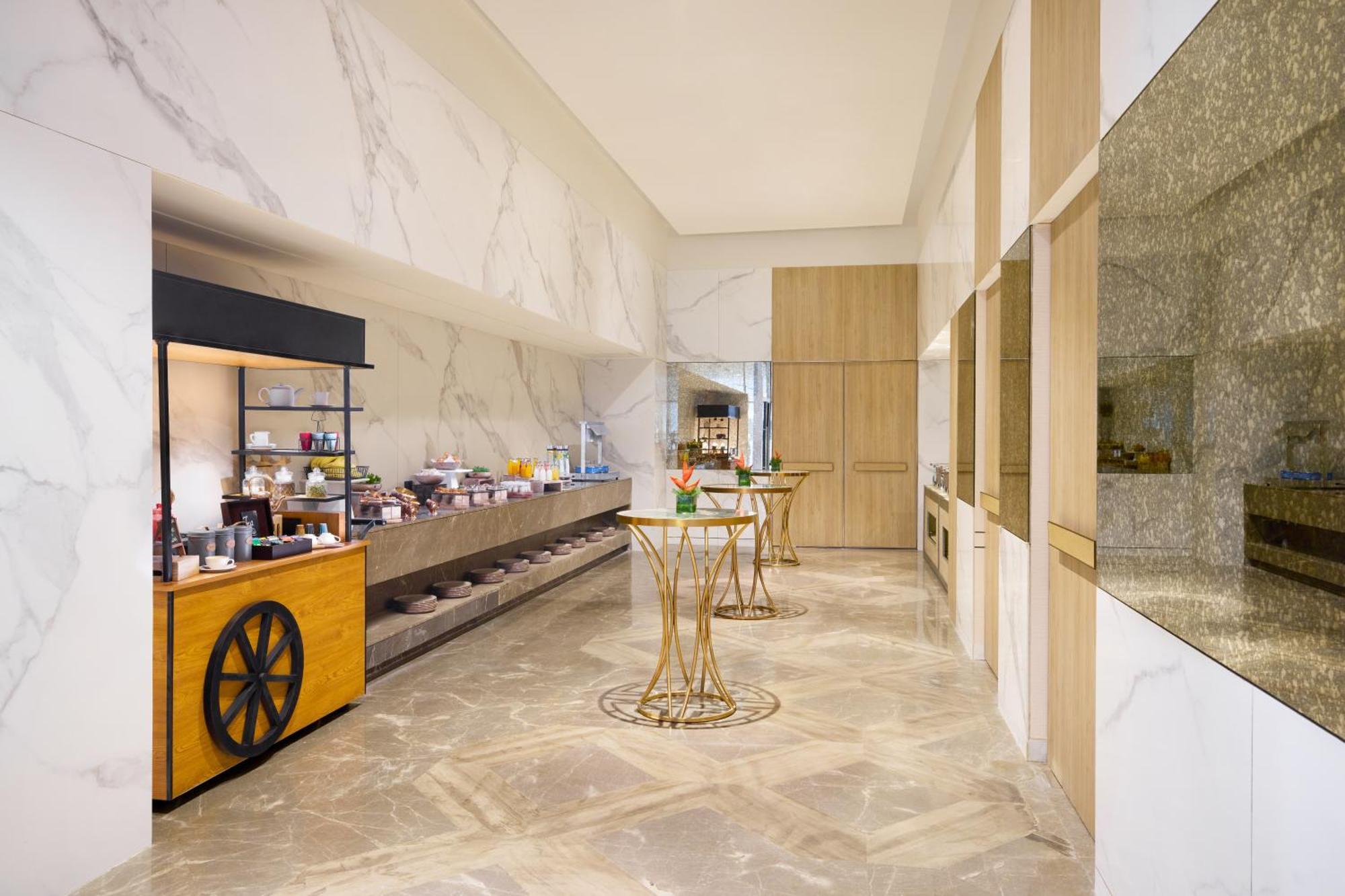 Novotel New Delhi City Centre Екстериор снимка