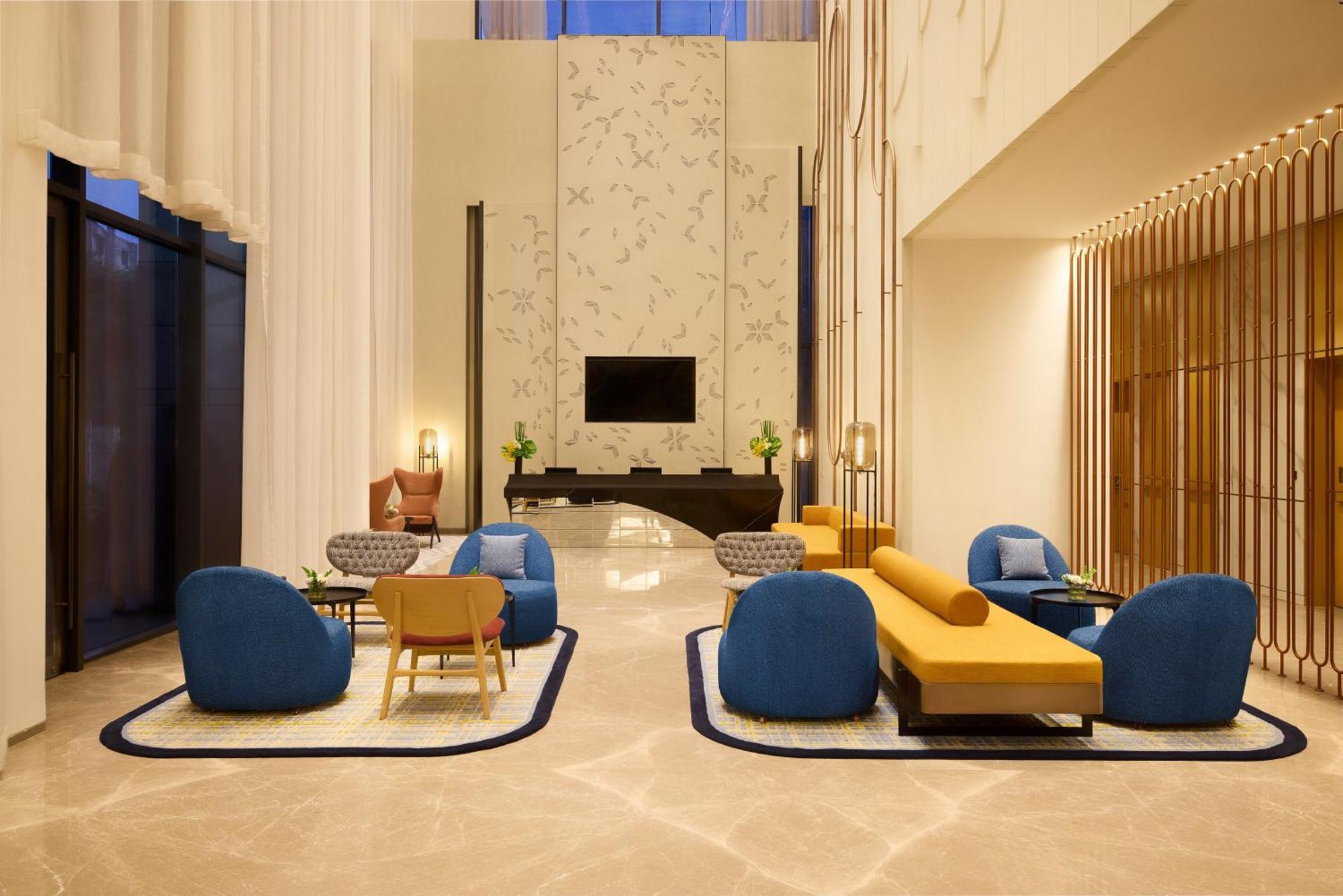 Novotel New Delhi City Centre Екстериор снимка